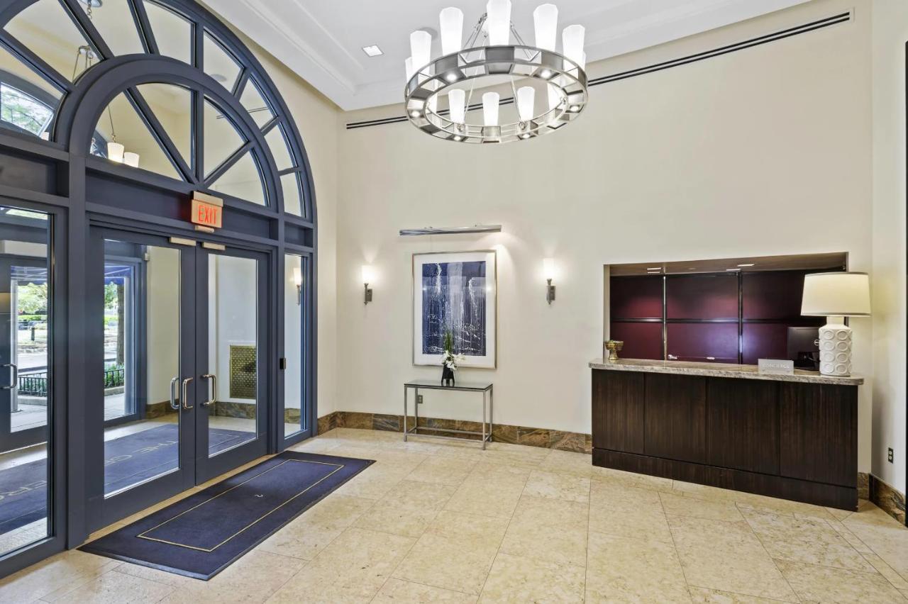 Splendid 2 Bedroom Condo At Pentagon City 阿林顿 外观 照片