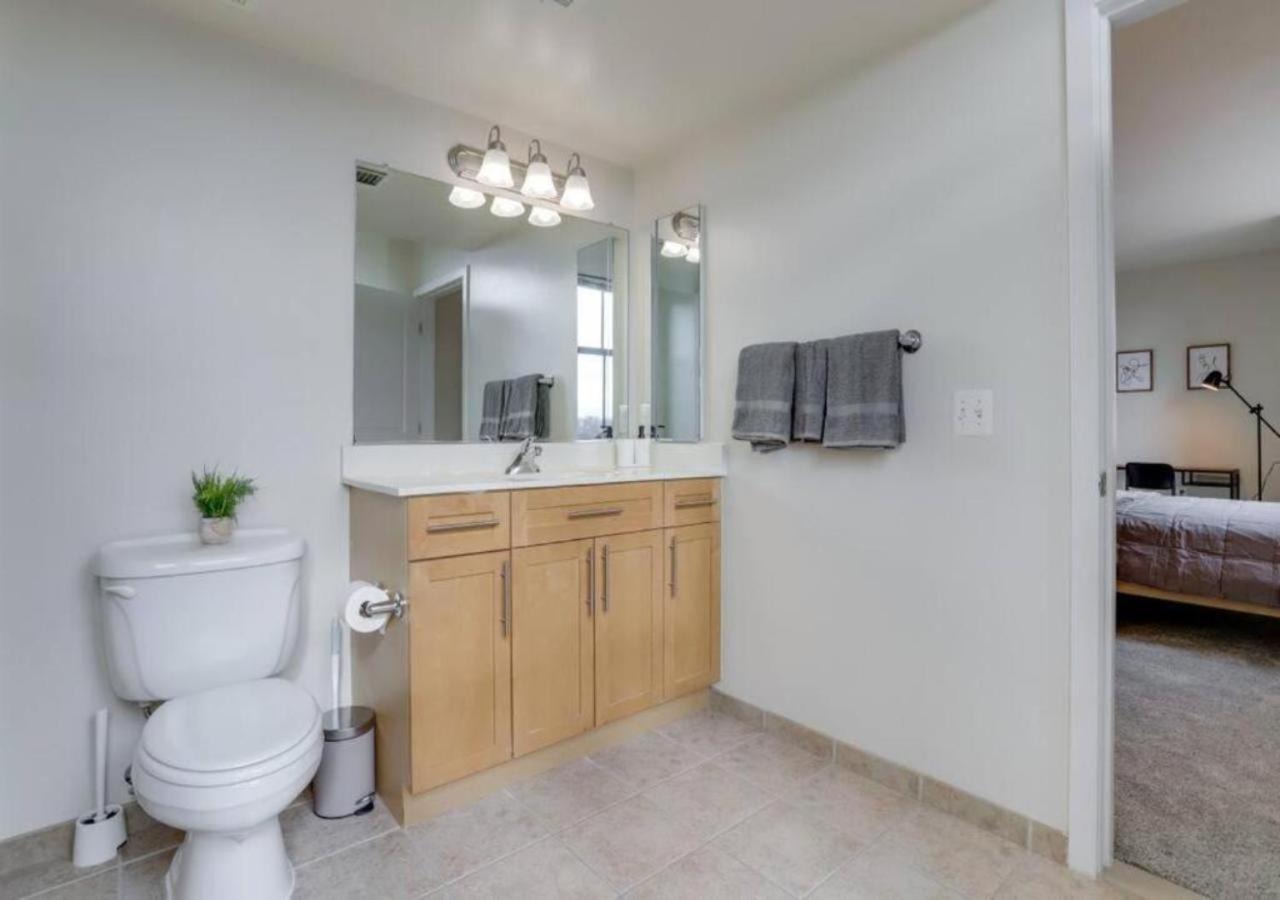 Splendid 2 Bedroom Condo At Pentagon City 阿林顿 外观 照片
