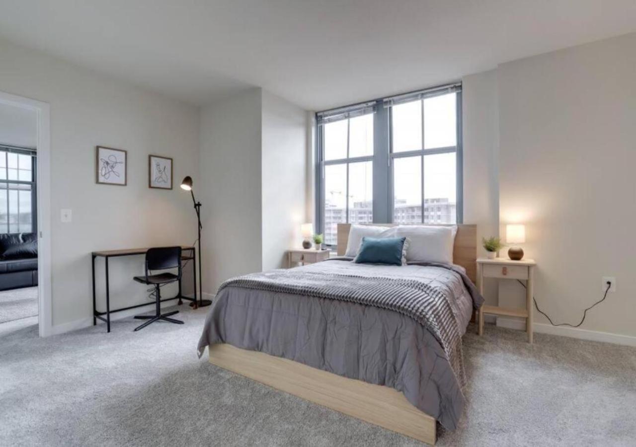 Splendid 2 Bedroom Condo At Pentagon City 阿林顿 外观 照片