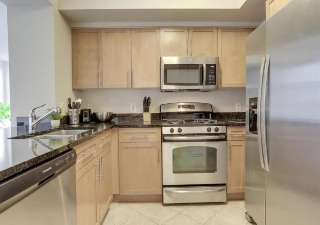 Splendid 2 Bedroom Condo At Pentagon City 阿林顿 外观 照片